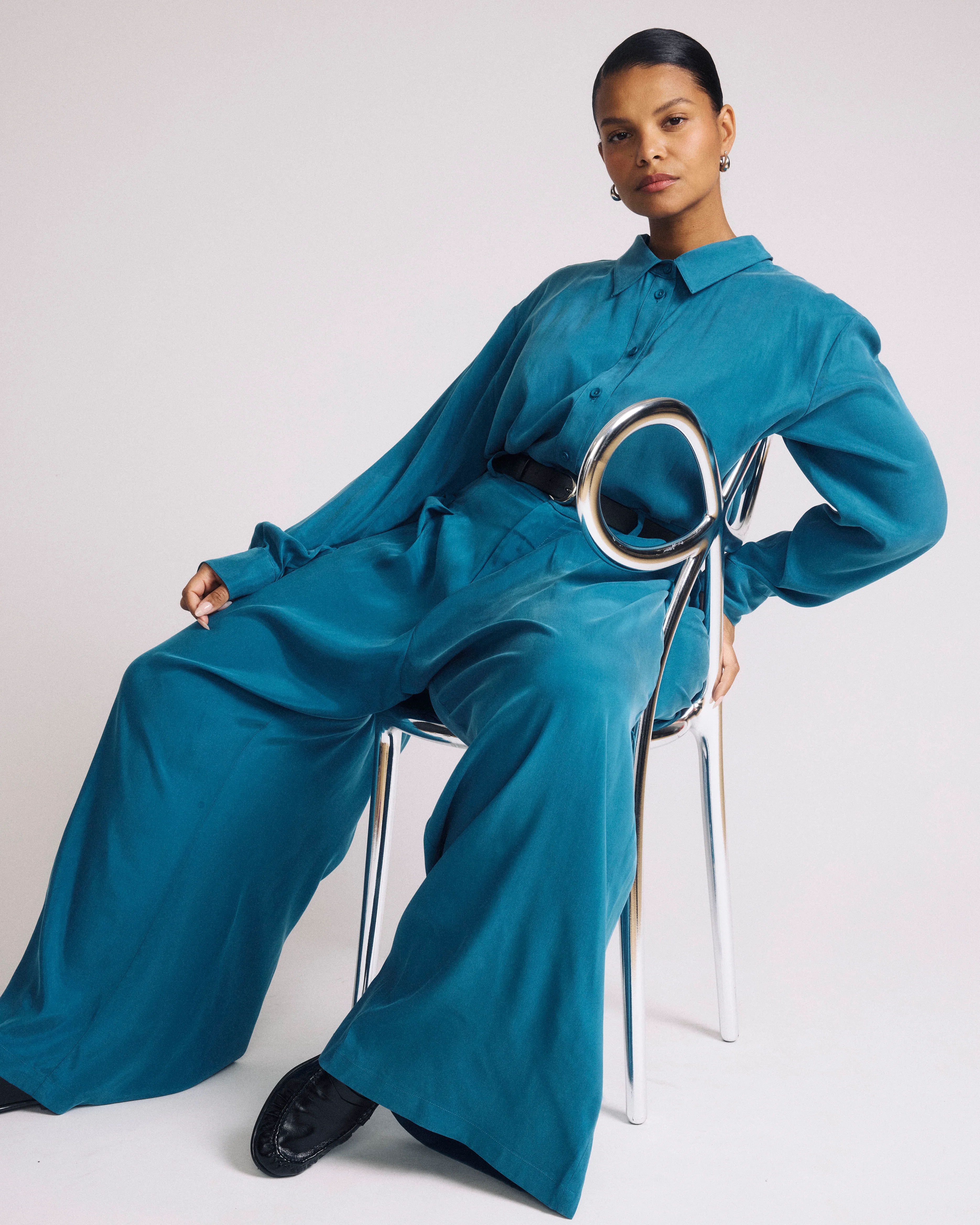 Cooling Stretch Cupro Artist Shirt - Blue Beetle - Image 3