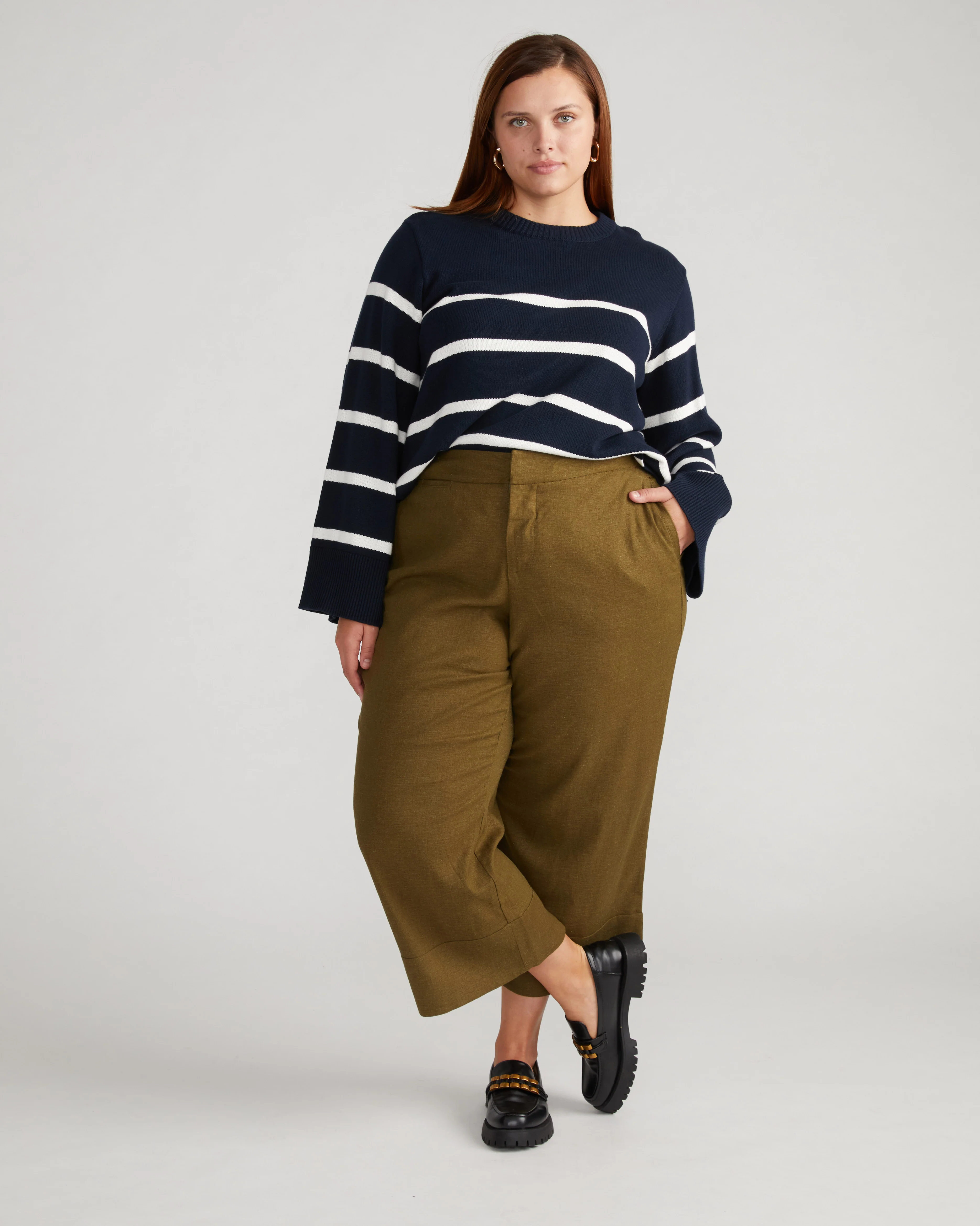 Courtyard Linen Capris - Budding Stem - Image 2