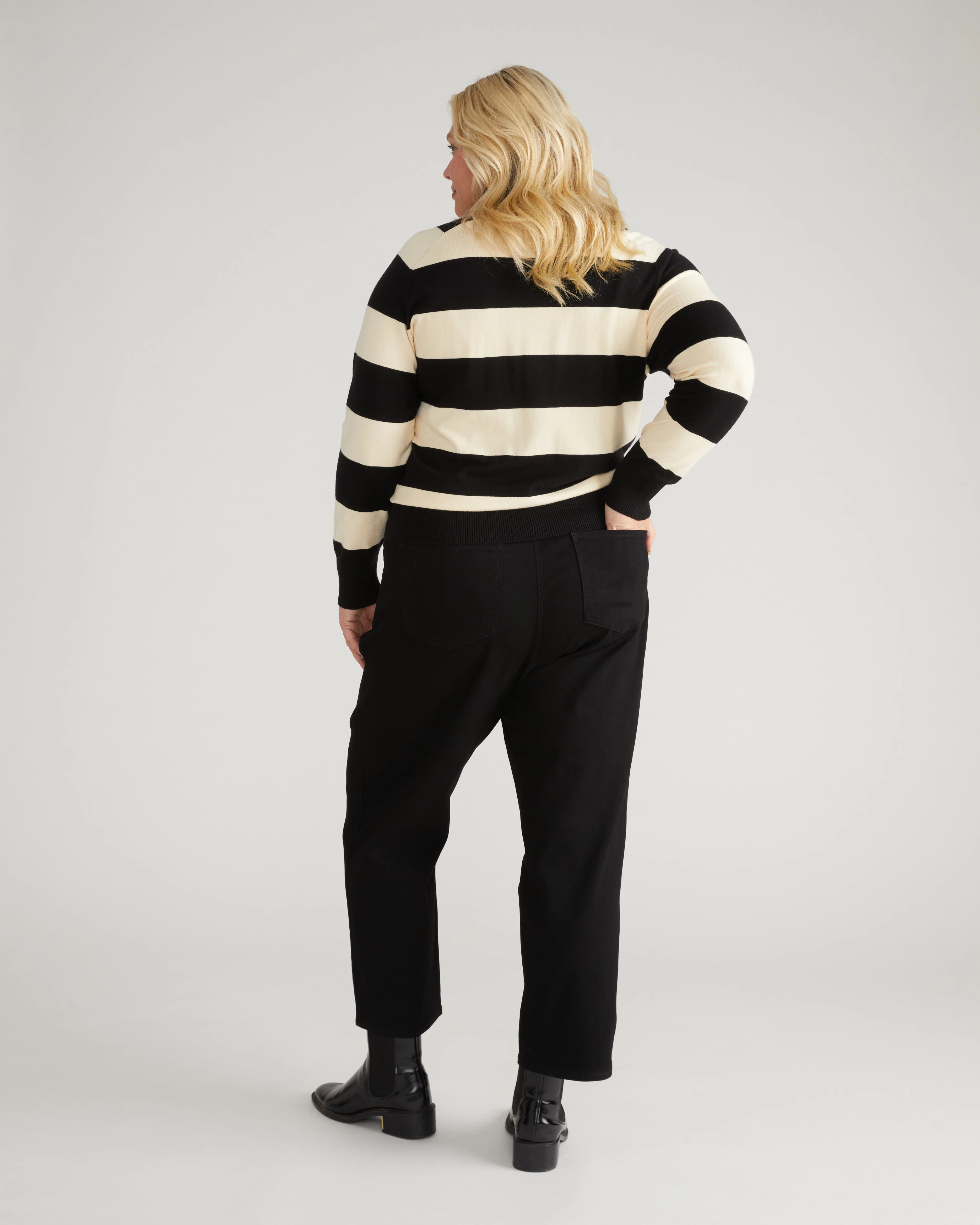 Donna High Rise Curve Straight Leg Jeans 27 Inch - Jet Black - Image 3