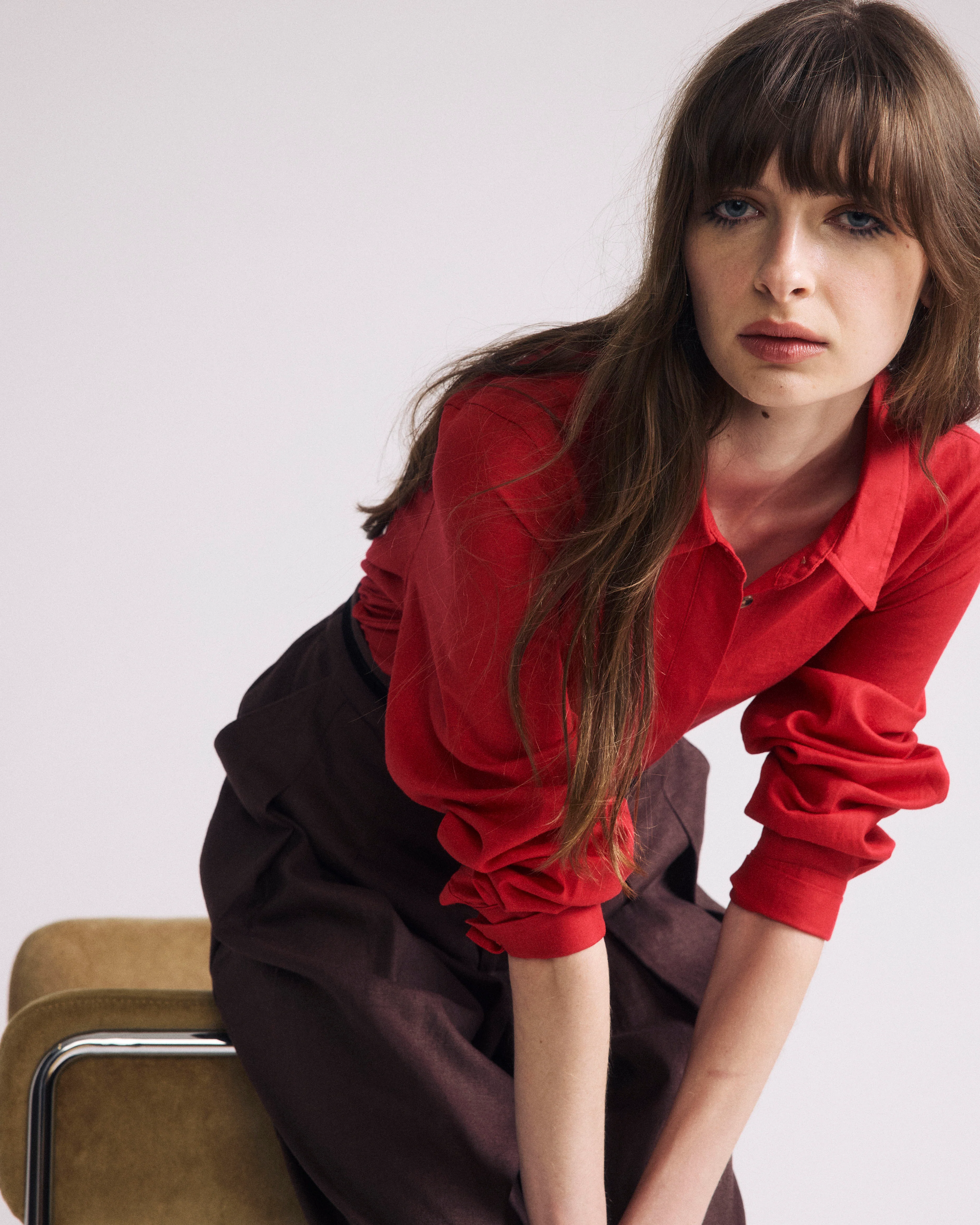 Elbe Popover Stretch Linen Shirt - Brilliant Red - Image 2