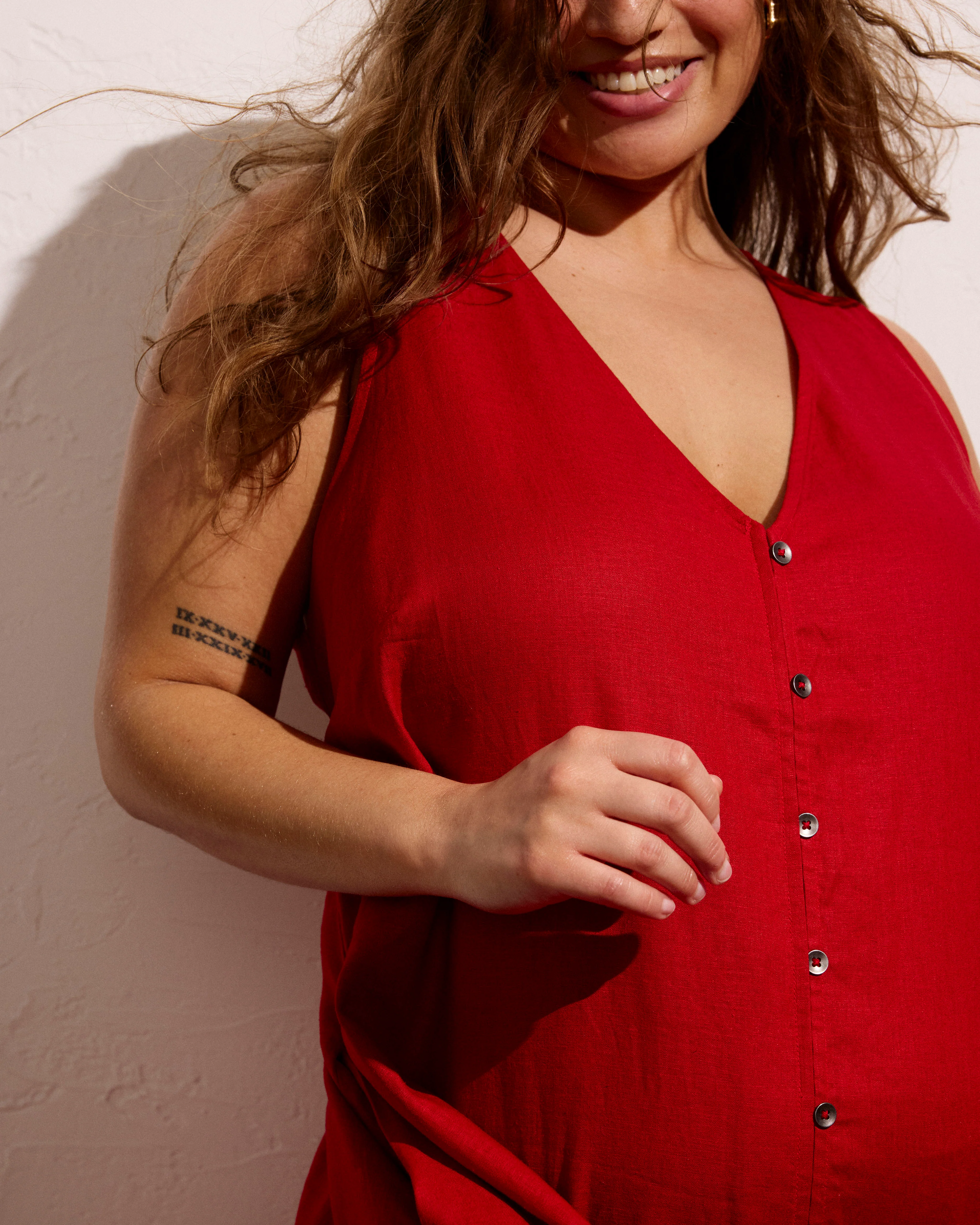 Islet Button-Down Linen Maxi Dress - Ruby Red - Image 2