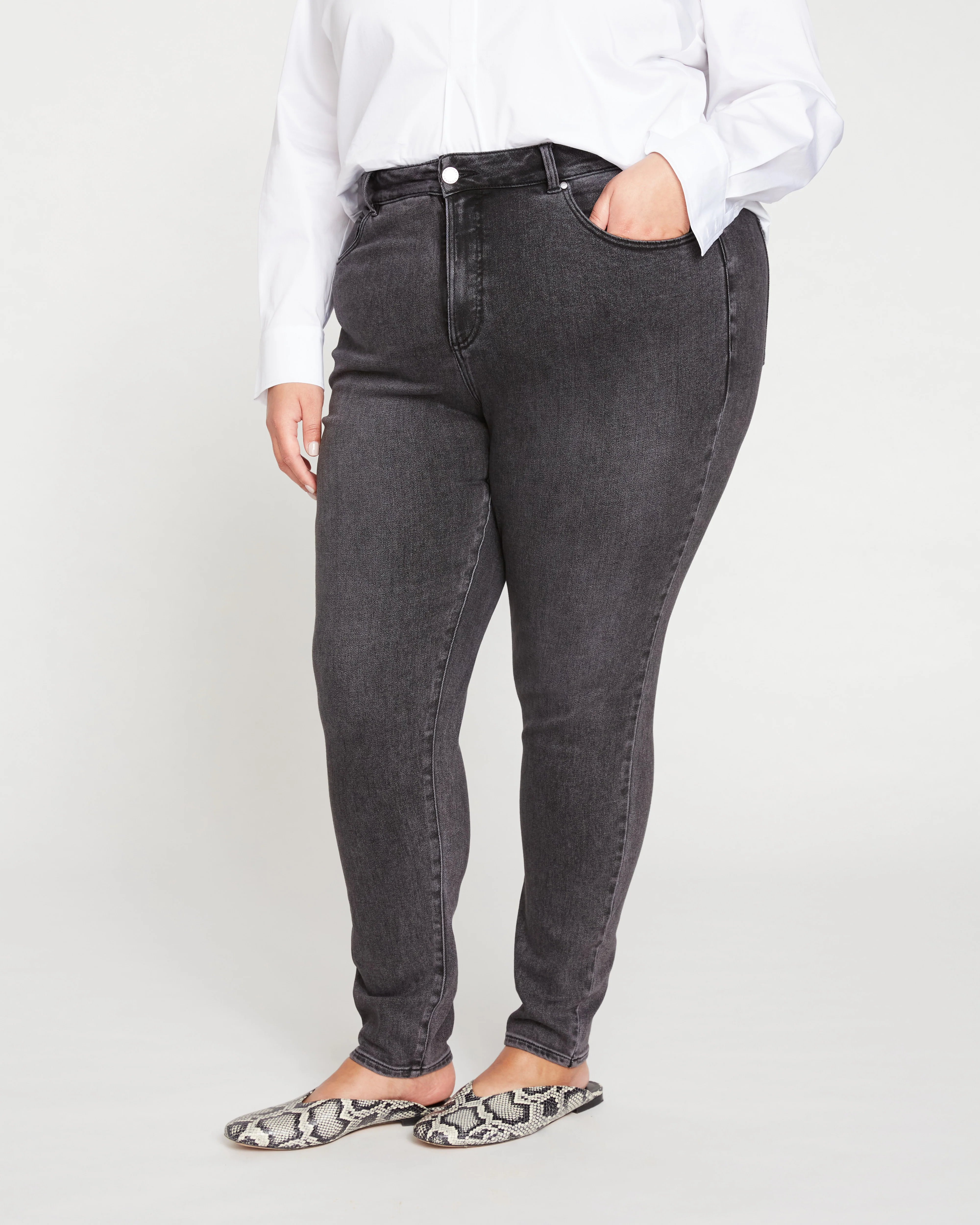 Joni High Rise Curve Slim Leg Jeans 32 Inch - Soft Black - Image 4
