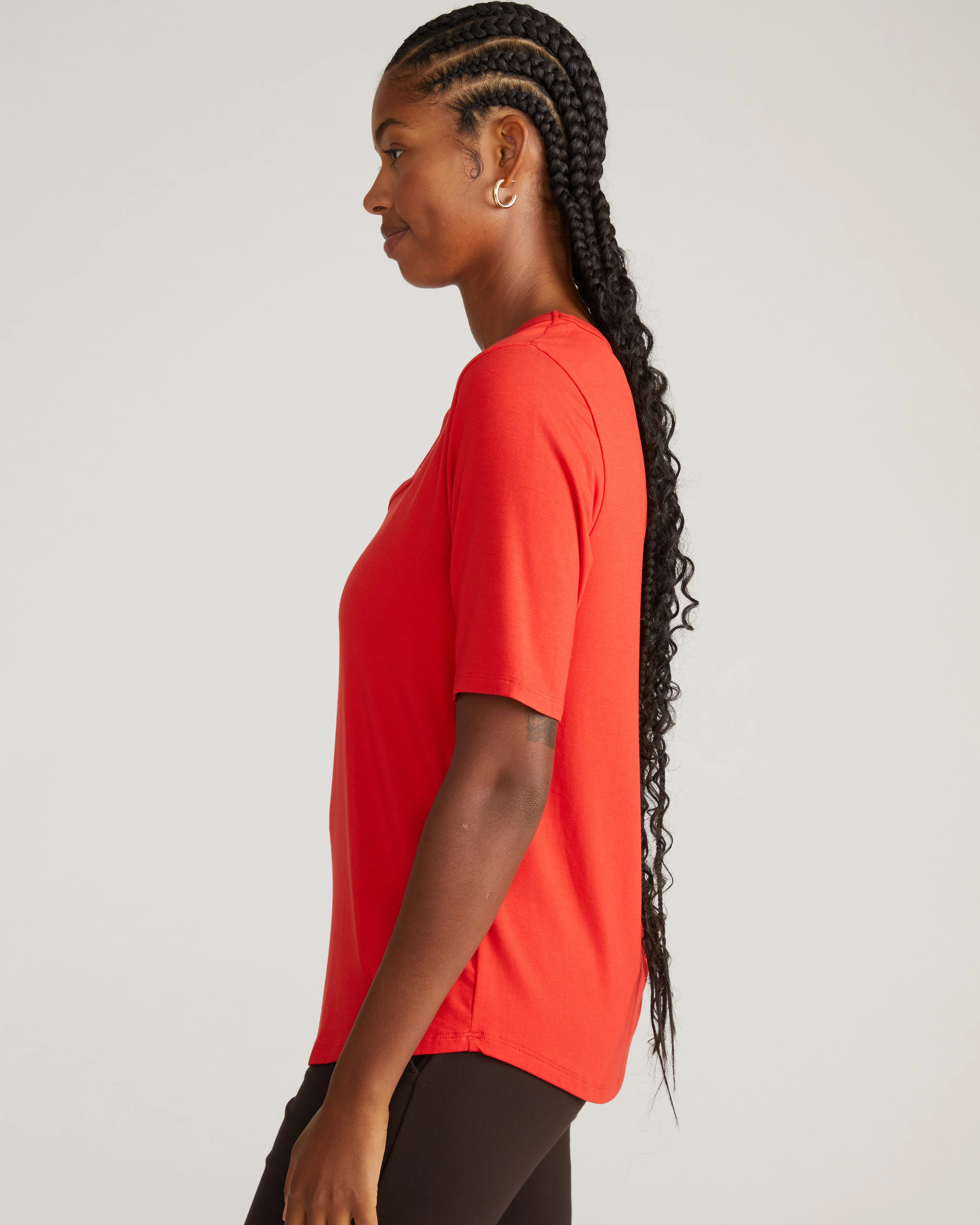 Lily Liquid Jersey V-Neck Stovepipe Tee - Lipstick - Image 3