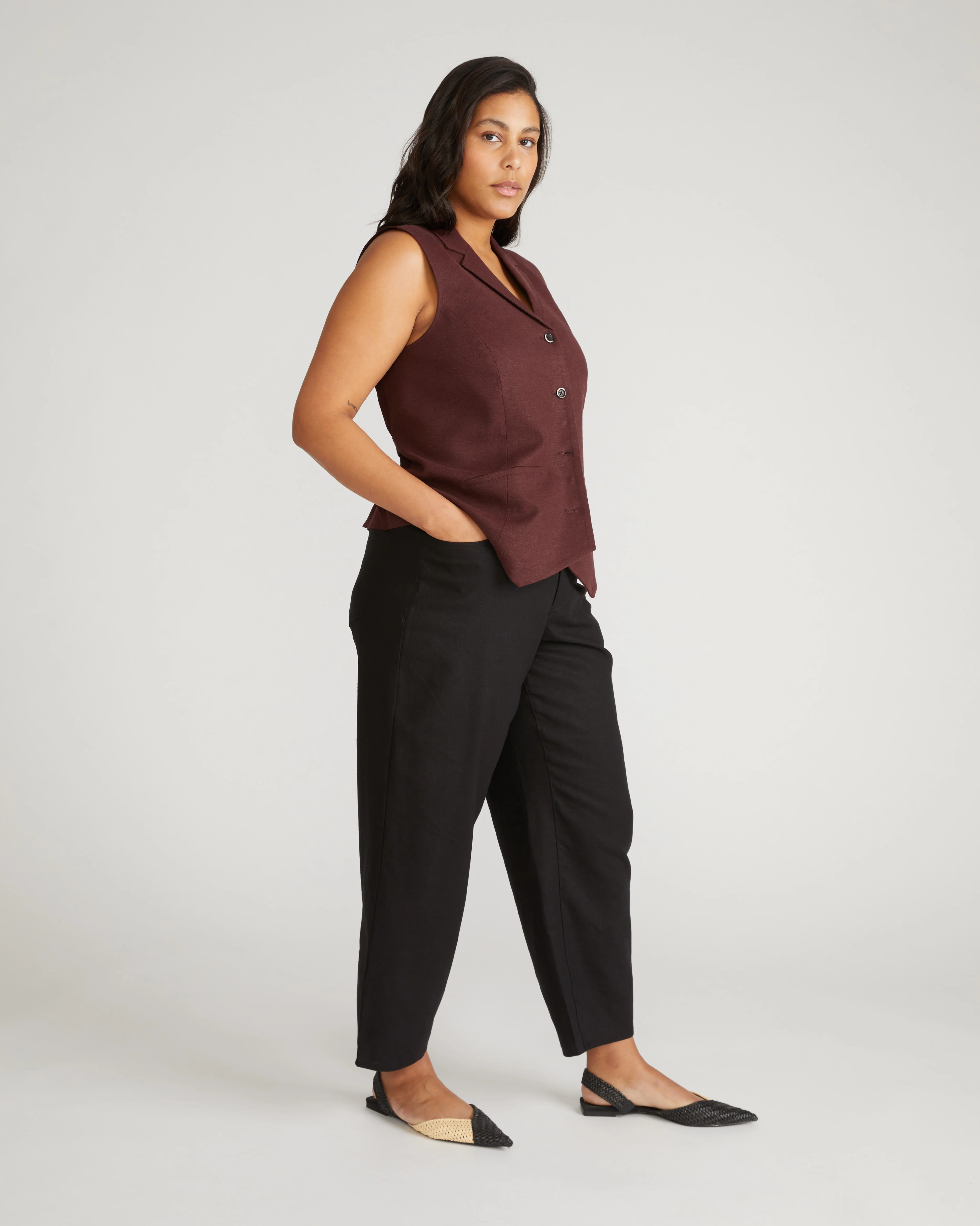 Lou Barrel Leg Linen Pants - Black - Image 2