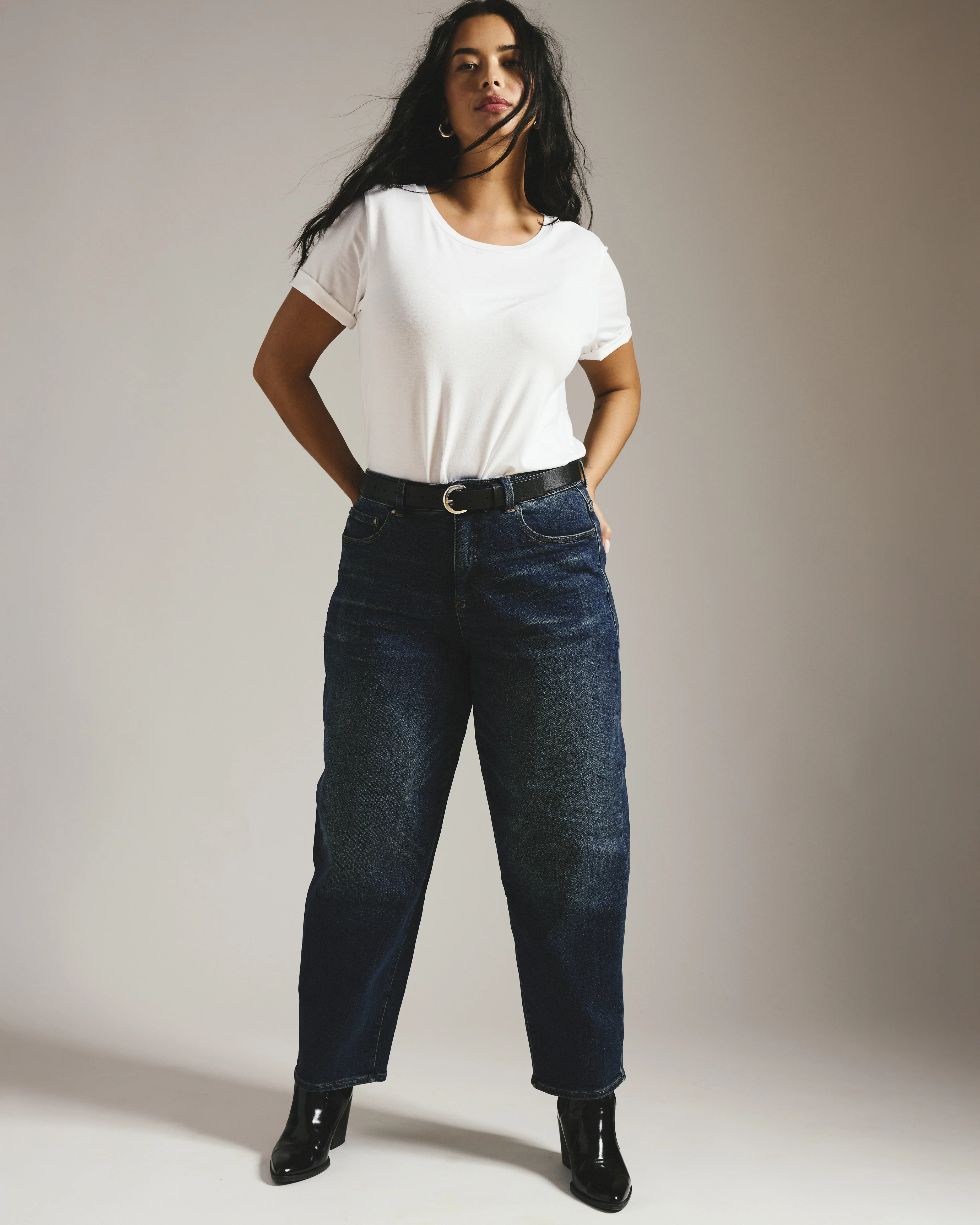 Lou High Rise Barrel Leg Jeans - Field Of Dreams Indigo - Image 4