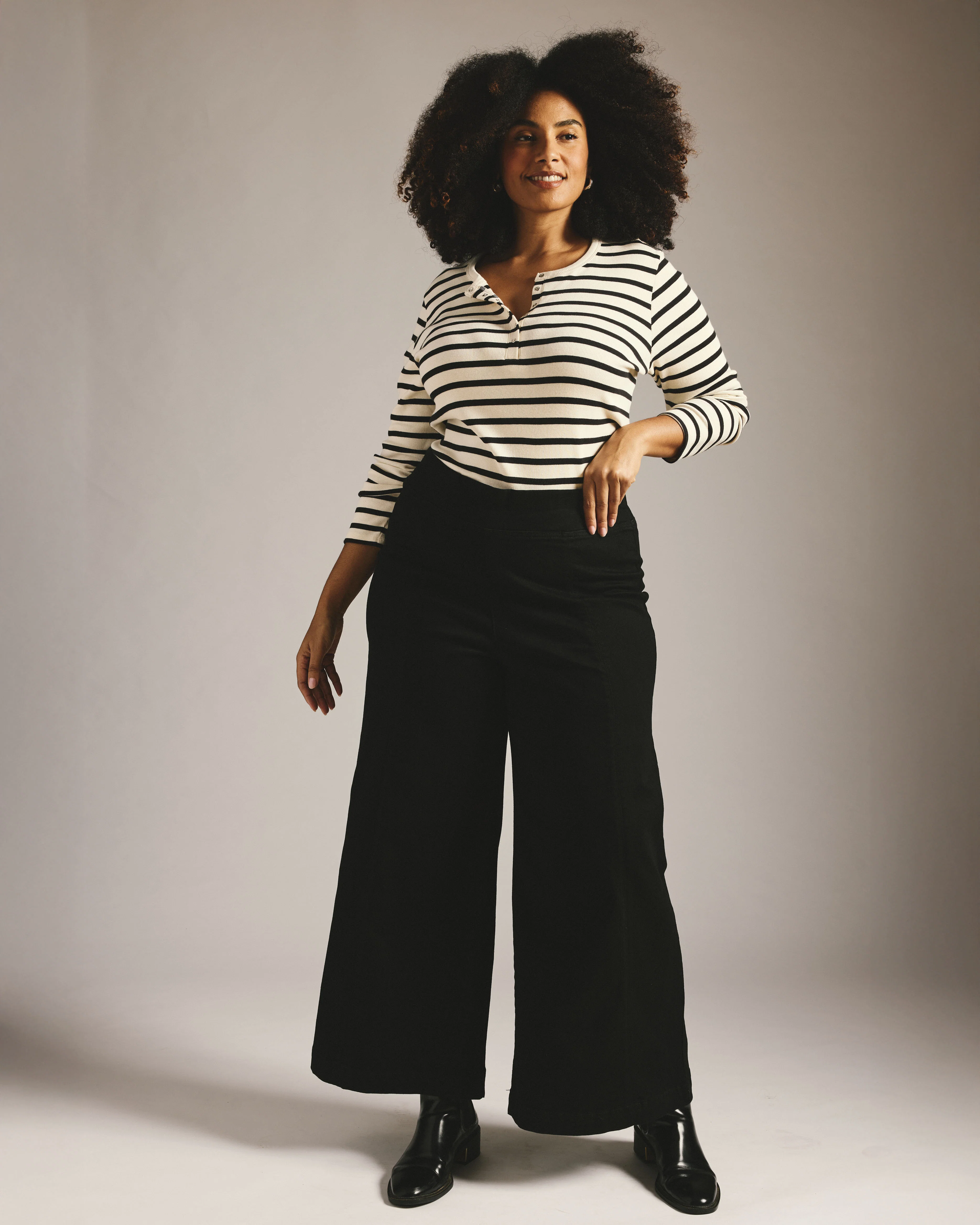 Olivia Pintuck Wide Leg Jeans - Jet Black - Image 4