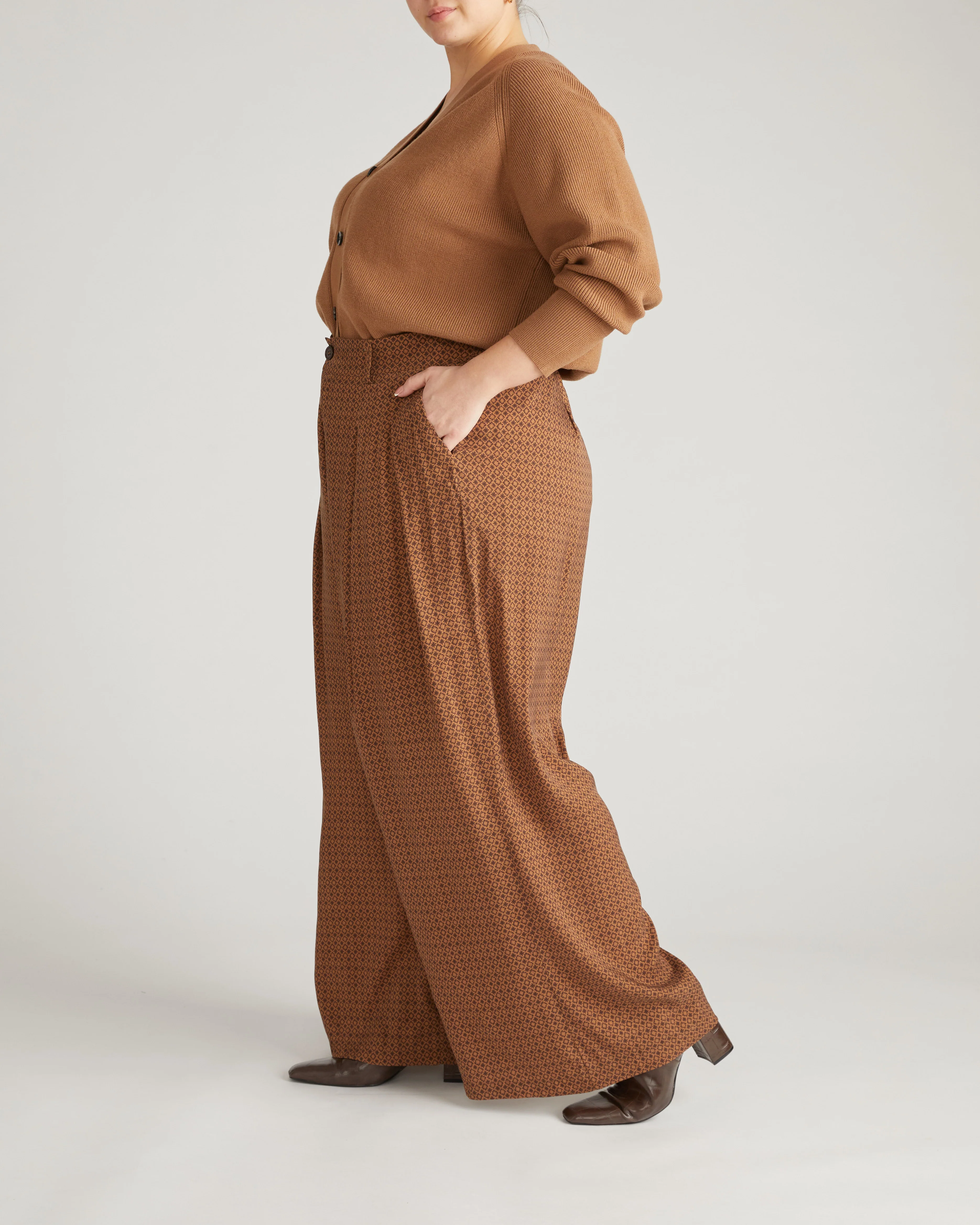 Palais Cooling Cupro Wide Leg Pant - Brown Hacienda Print - Image 3