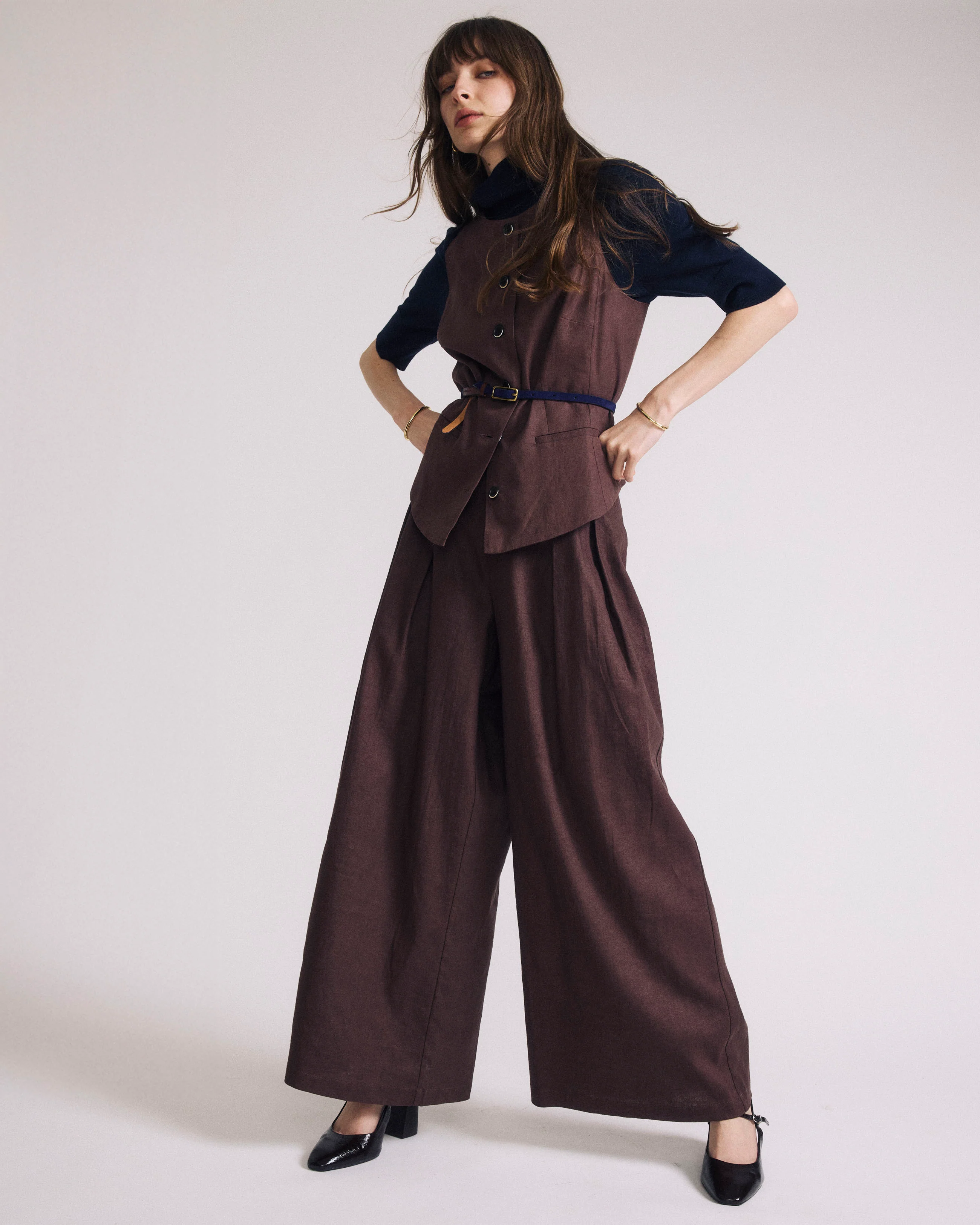 Palais Stretch Linen Wide Leg Pant - Sophisticated Brown - Image 5