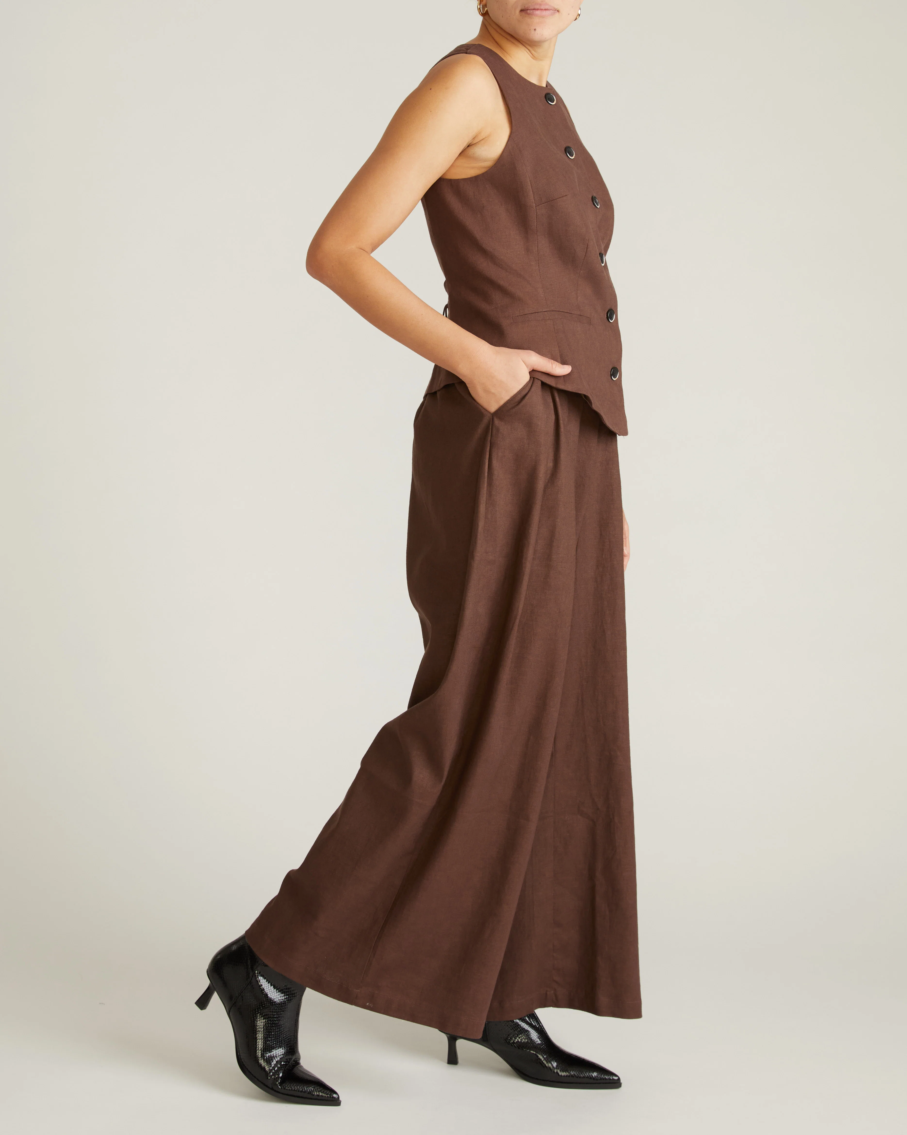 Palais Stretch Linen Wide Leg Pant - Sophisticated Brown - Image 7