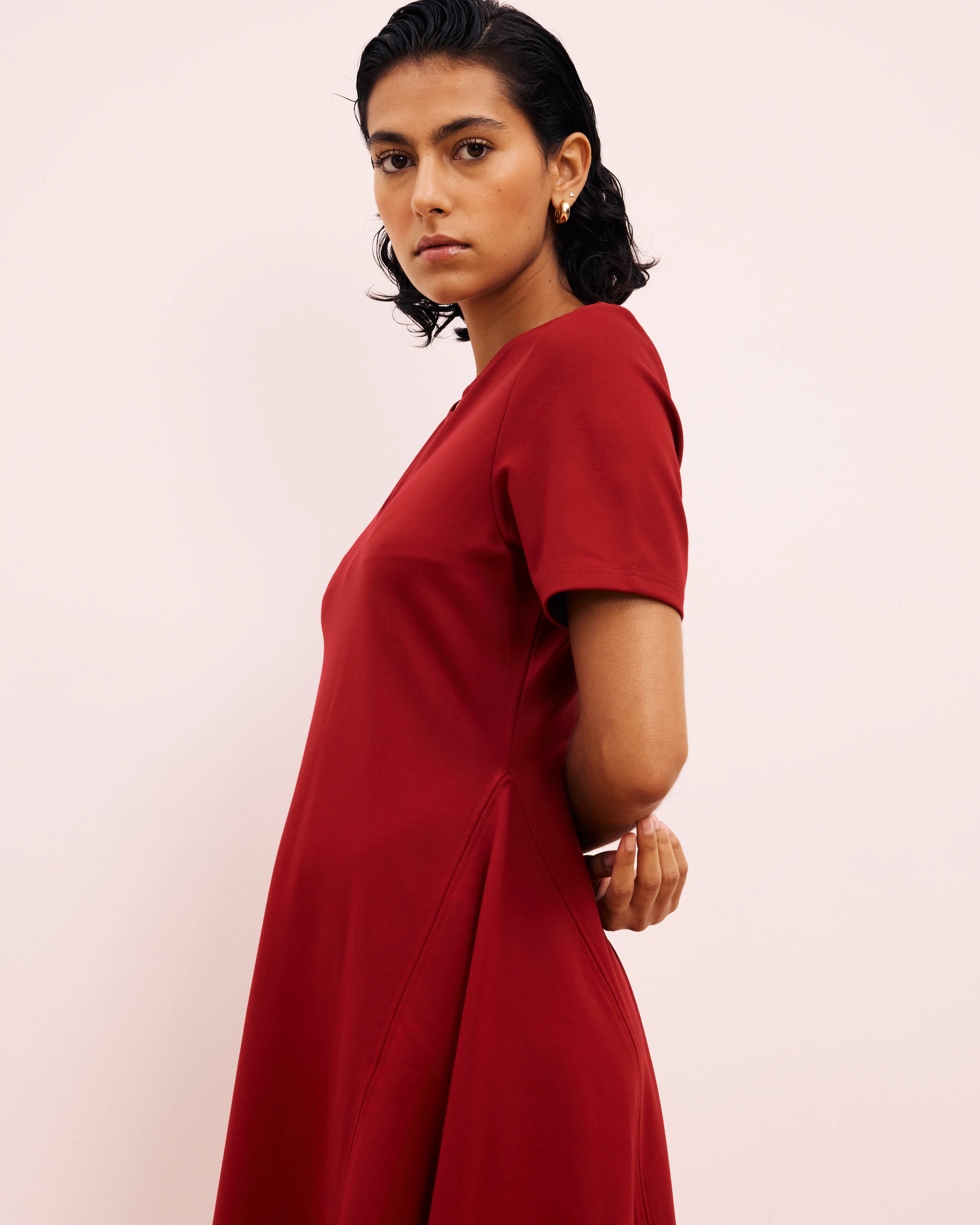 Saskia Ponte Dress - Garnet - Image 4