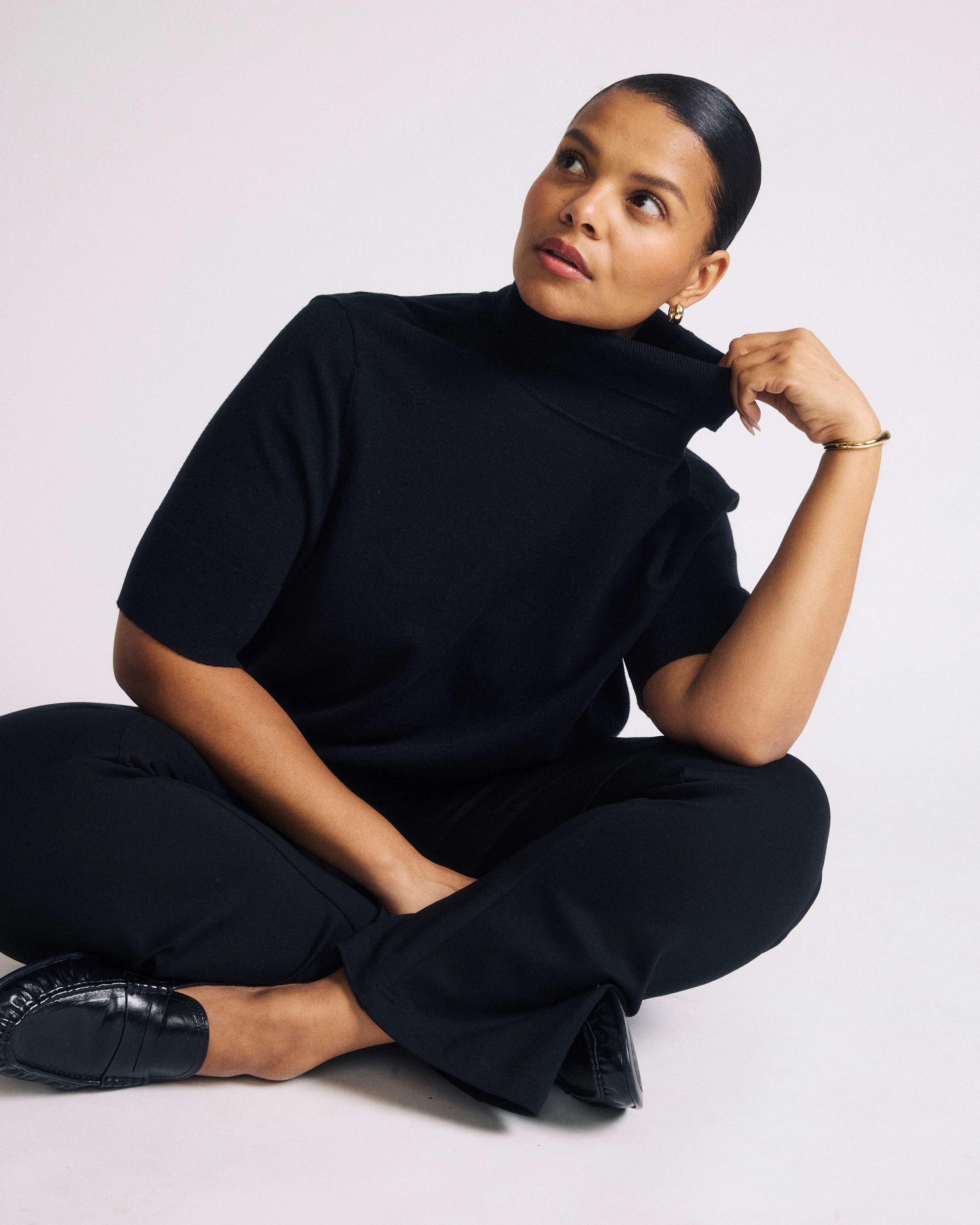 Savvy Fine Knit Turtleneck Sweater Top - Black