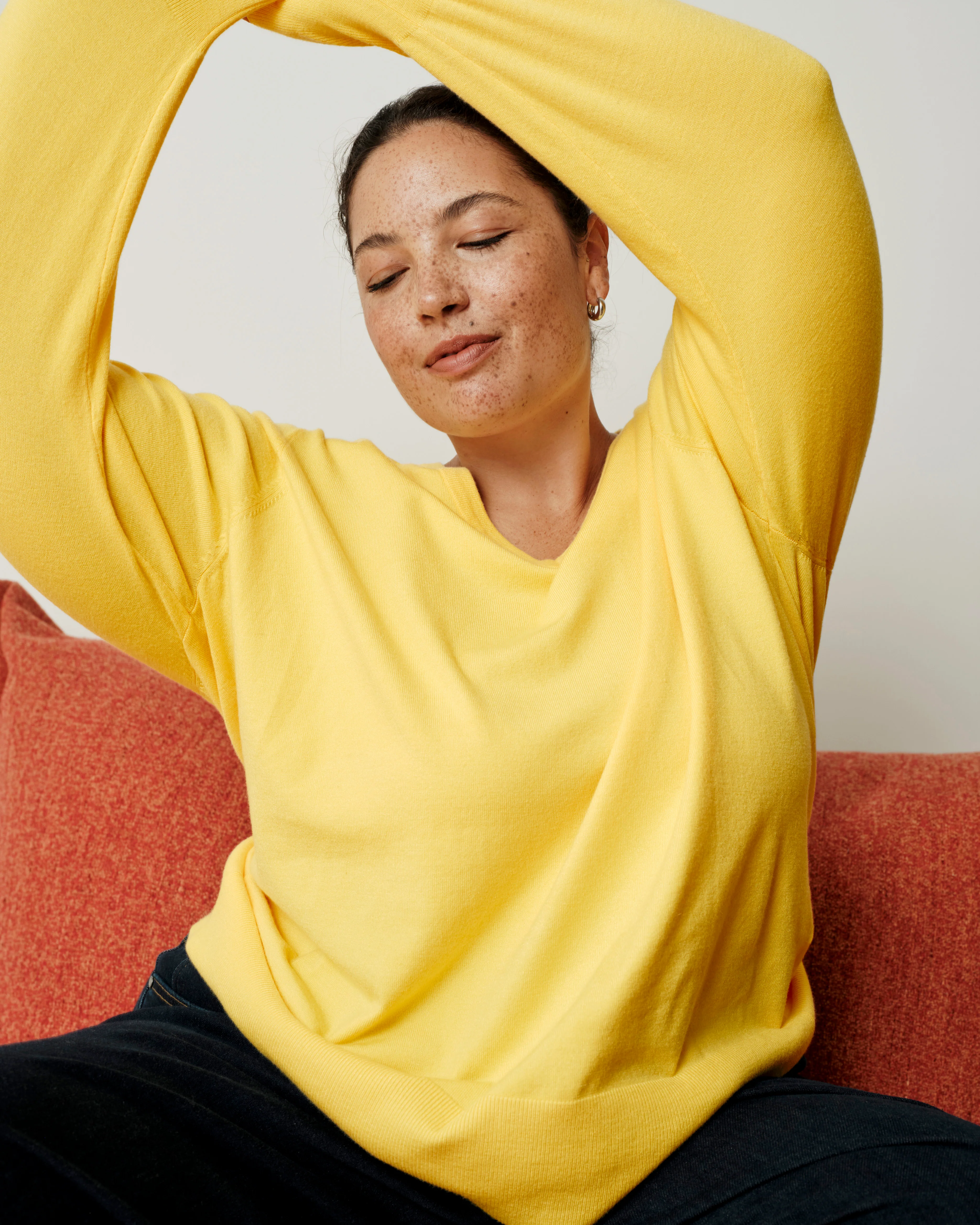 Savvy Fine Knit V Sweater - Banana Pudding
