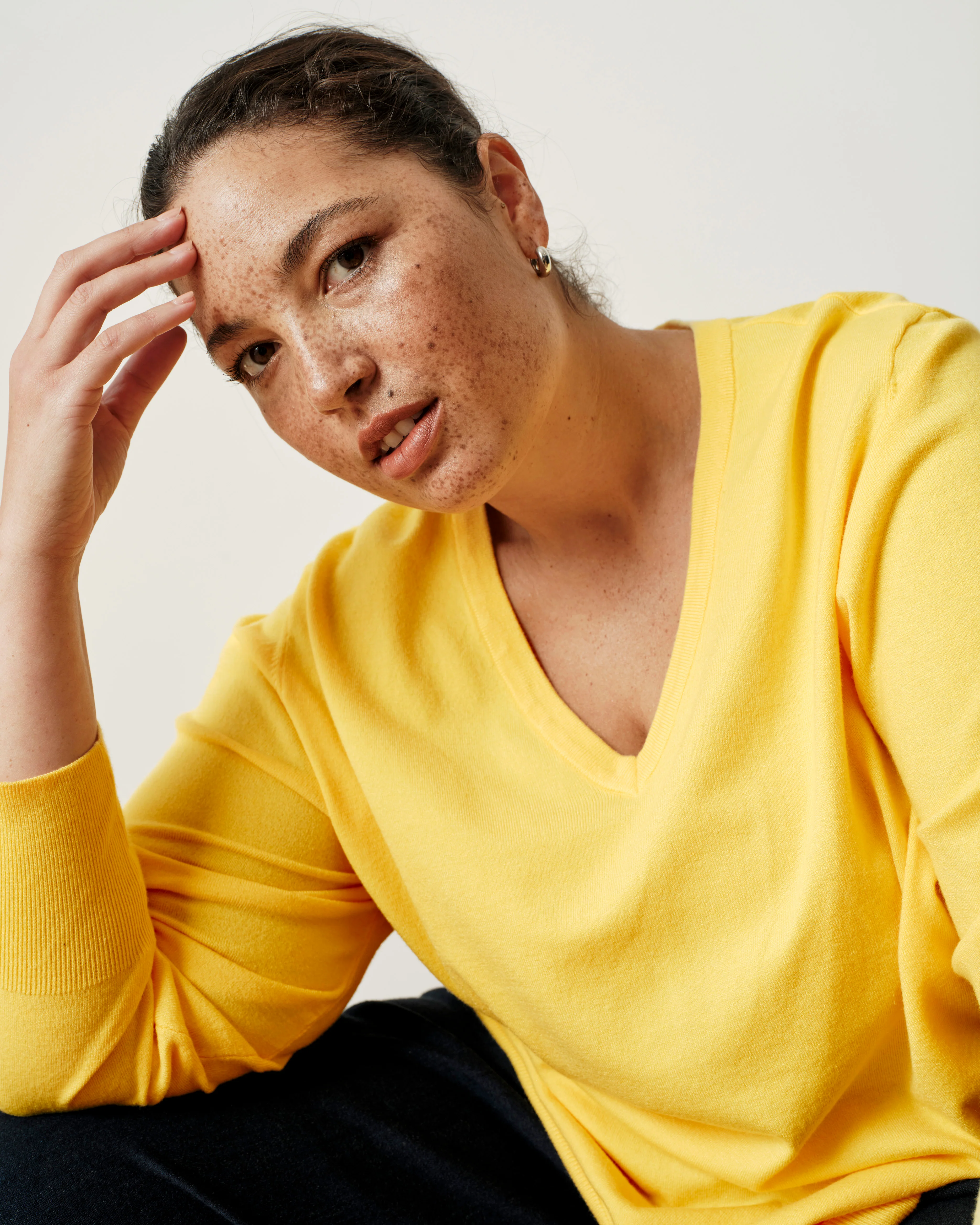 Savvy Fine Knit V Sweater - Banana Pudding - Image 4