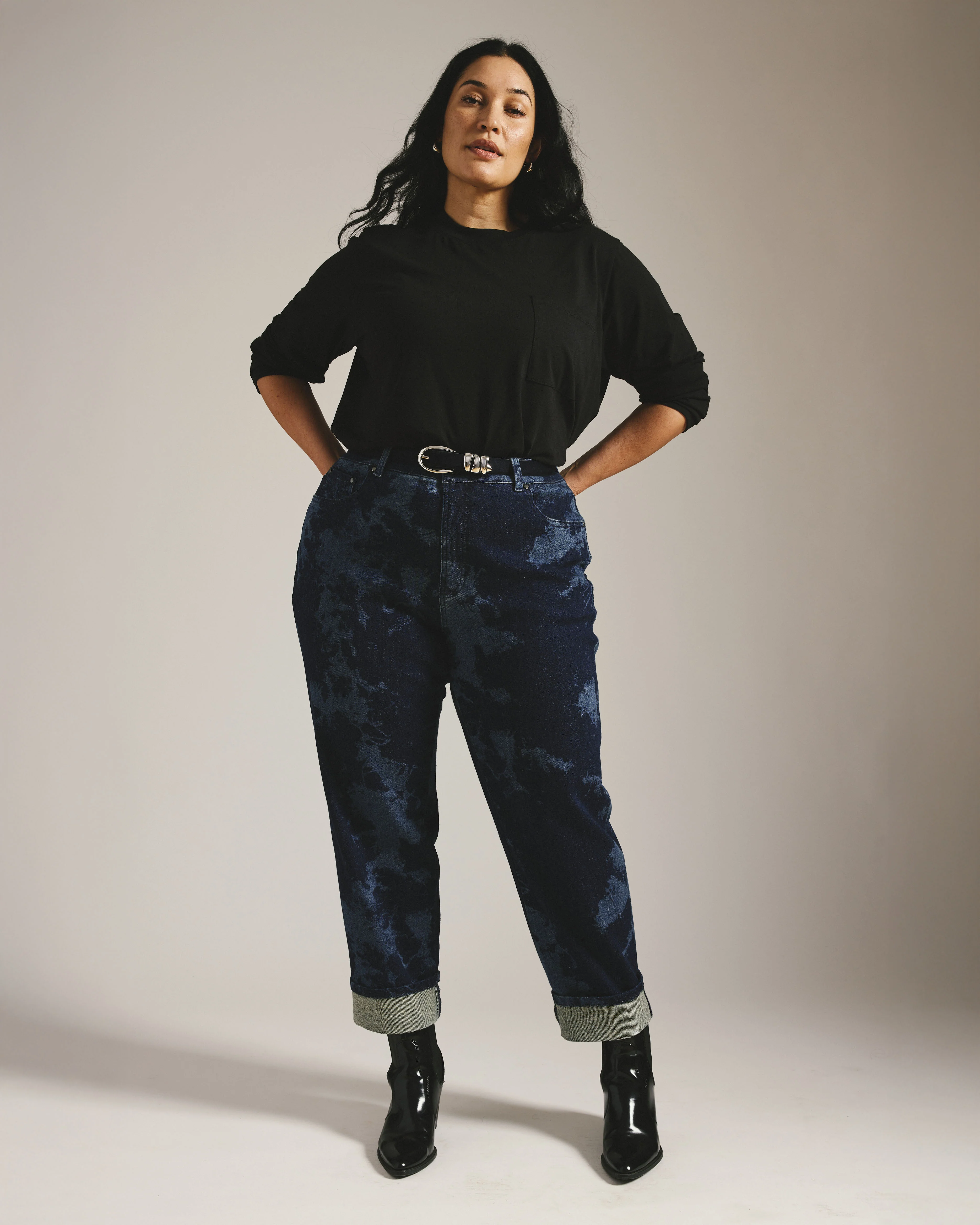 Stevie High Rise Cuffed Straight Leg Jeans - Indigo Tiedye Wash - Image 5