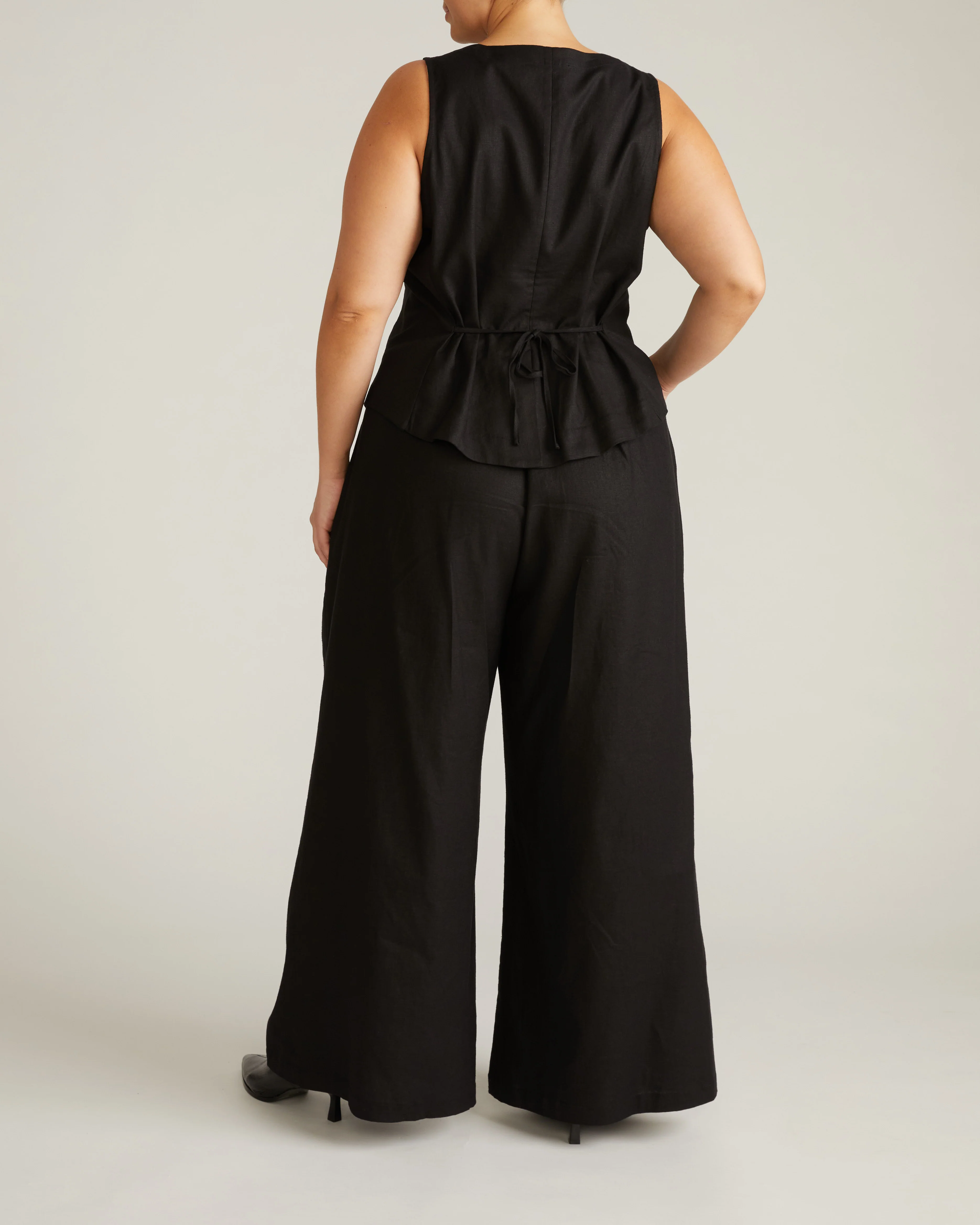 Tamsin Stretch Linen Vest - Black - Image 7