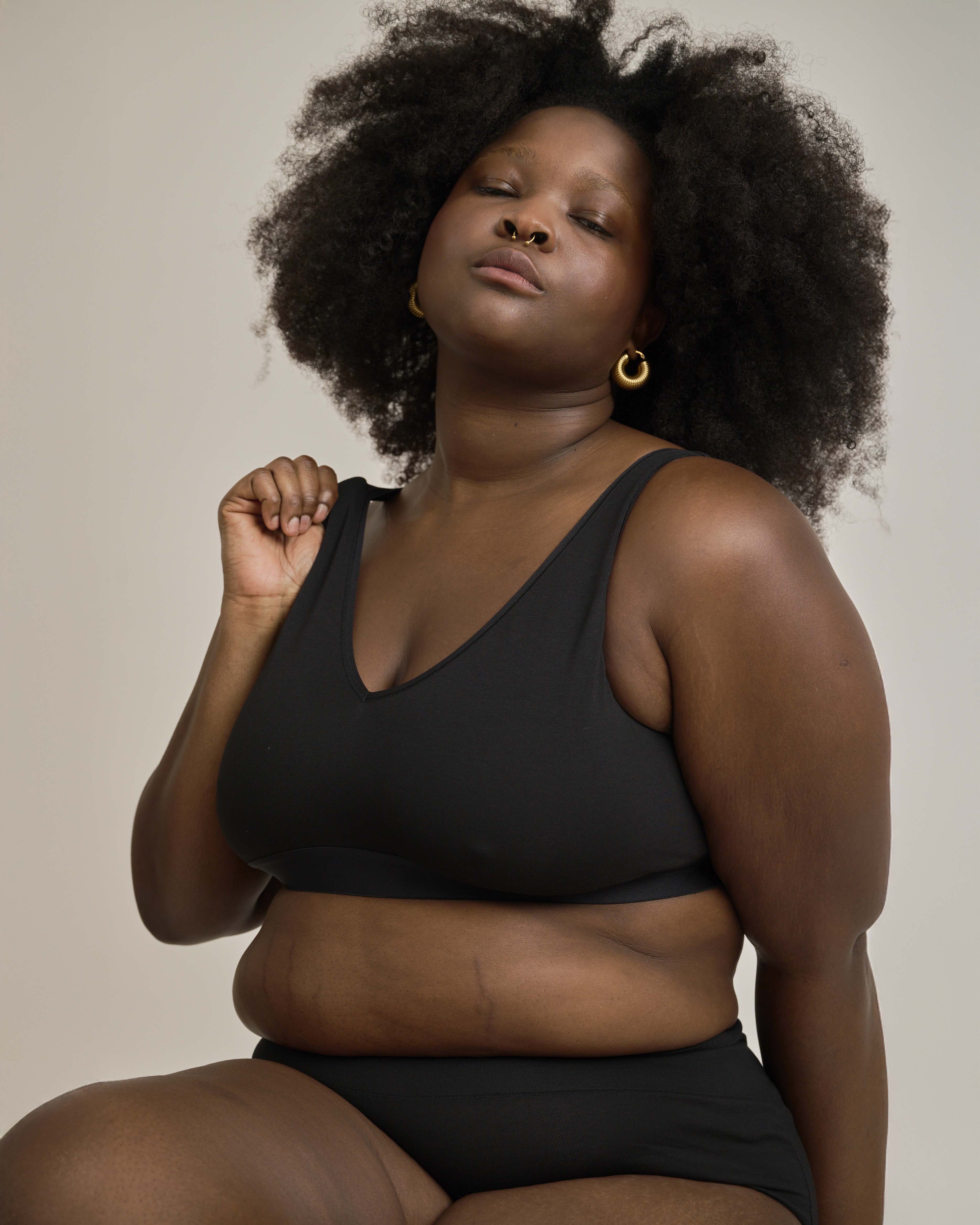 UltimateS Lounge Bra - Black - Image 2
