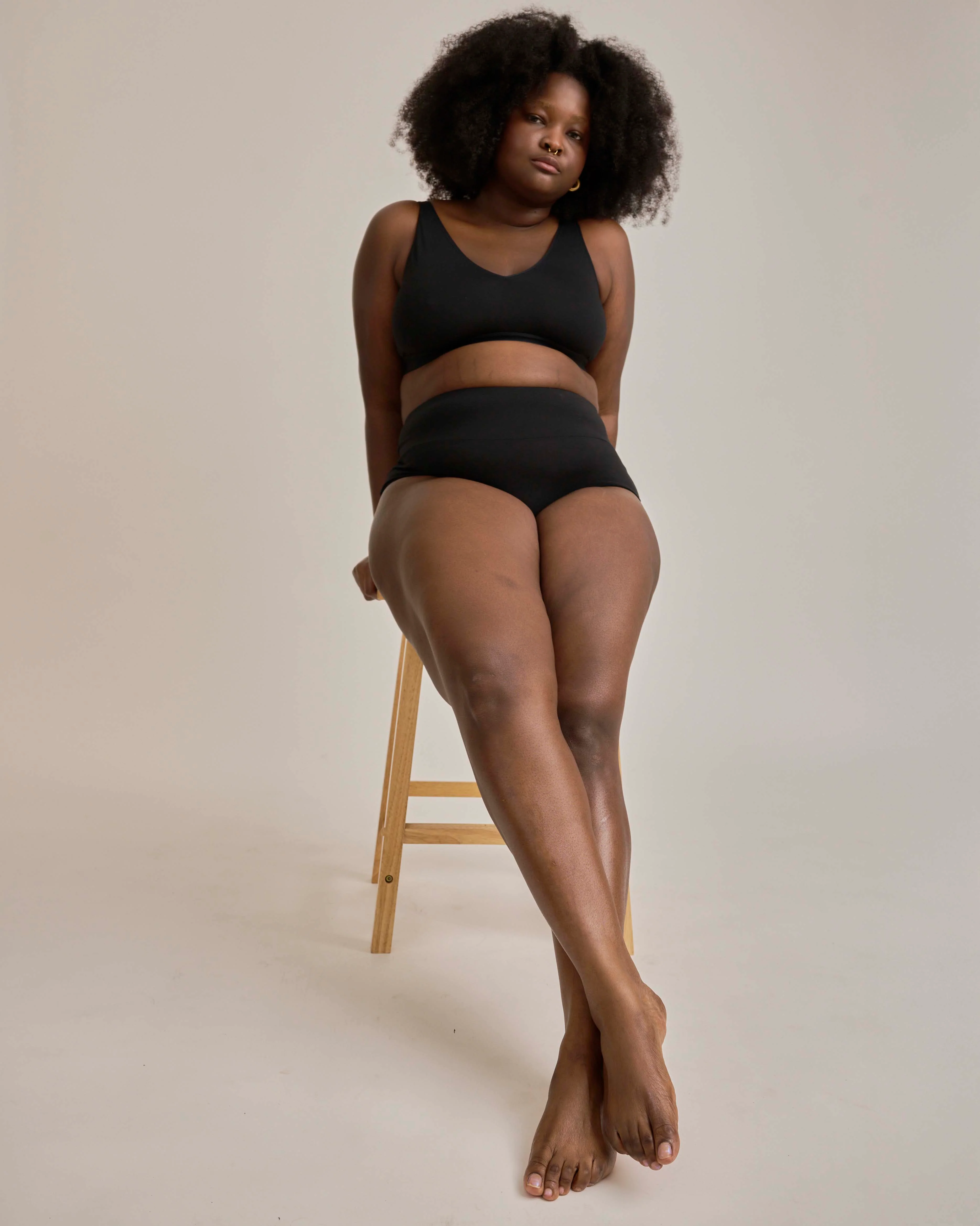 UltimateS Lounge Bra - Black - Image 7