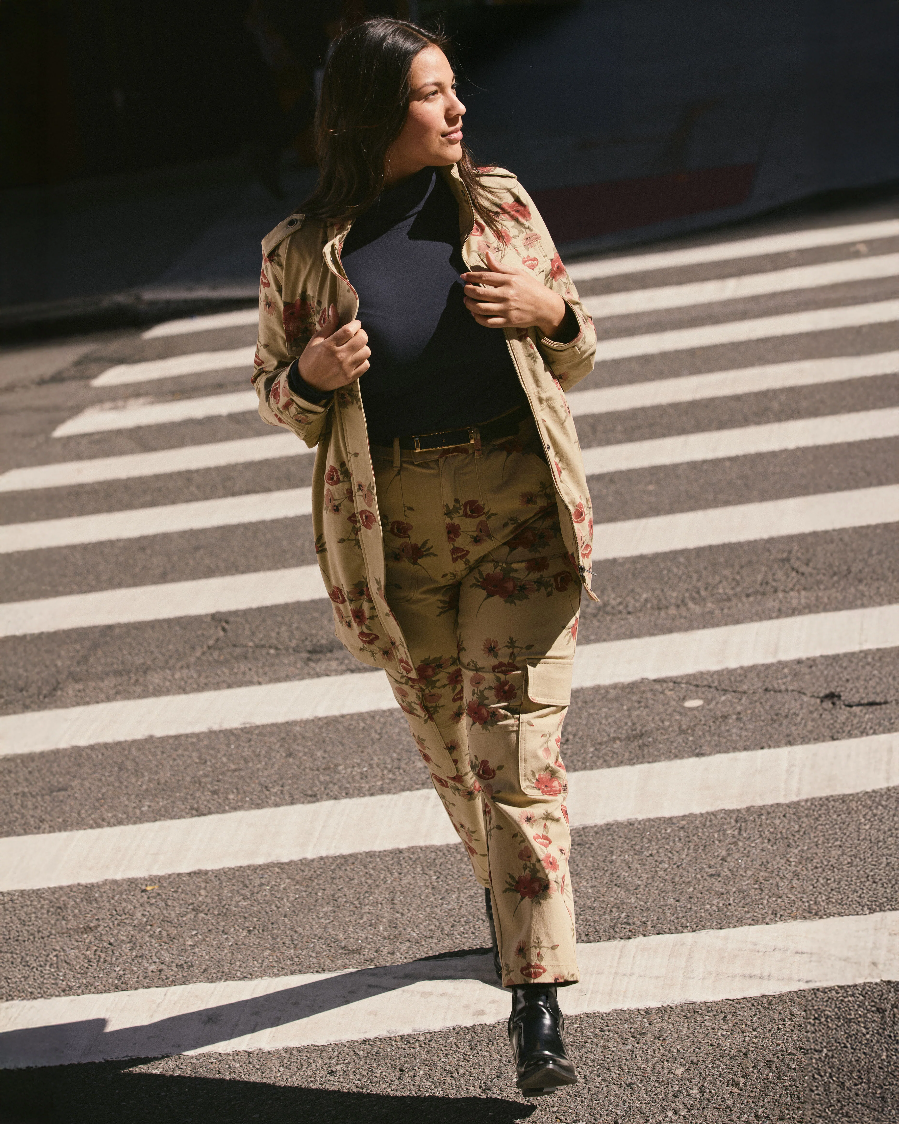 Vineyard Stretch Cotton Twill Jacket - Wild Flower Bouquet Print - Image 2