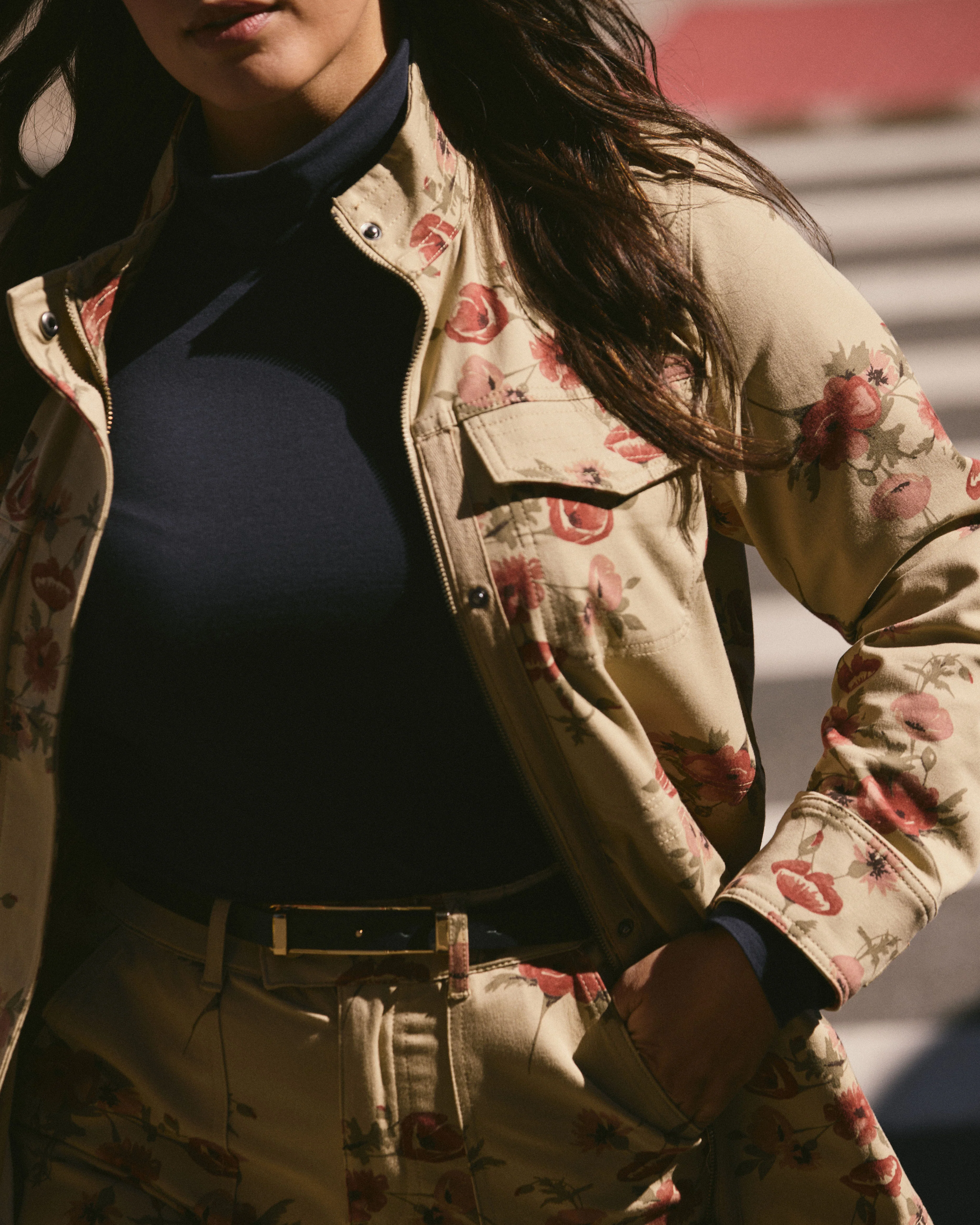 Vineyard Stretch Cotton Twill Jacket - Wild Flower Bouquet Print - Image 3